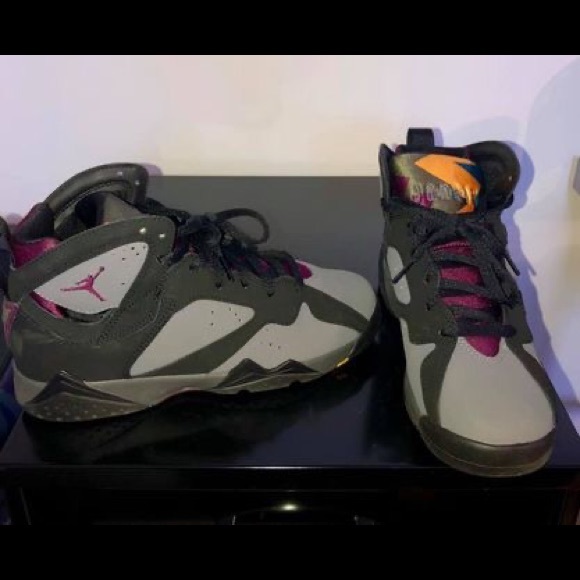 Air Jordan 7, Bordeaux size 6.5Y - Picture 2 of 3